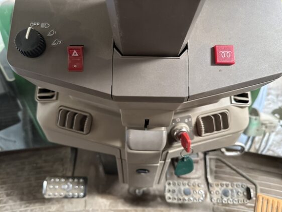 2009 John Deere 7230 Cab - Image 18