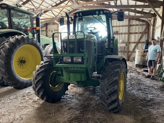 2009 John Deere 7230 Cab - Image 8