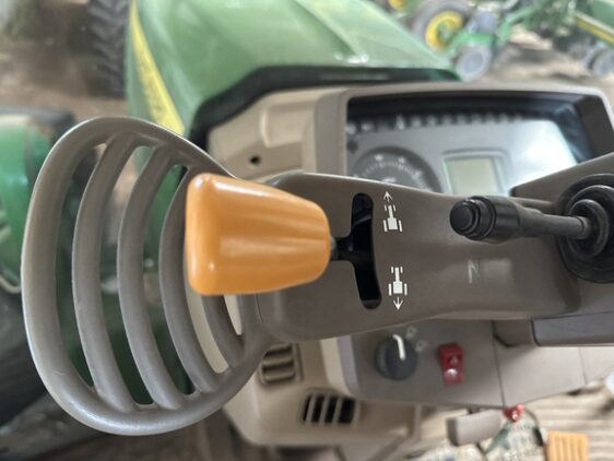 2009 John Deere 7230 Cab - Image 22