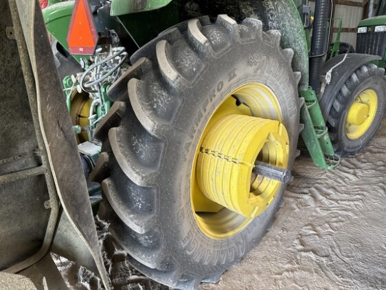 2009 John Deere 7230 Cab - Image 47