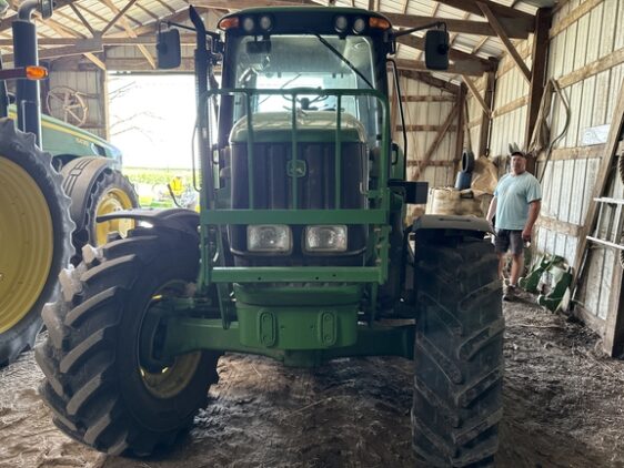2009 John Deere 7230 Cab - Image 6
