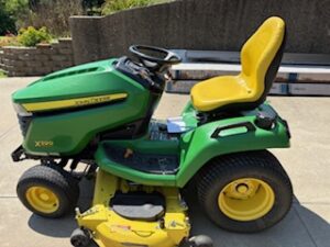 2015 John Deere X590