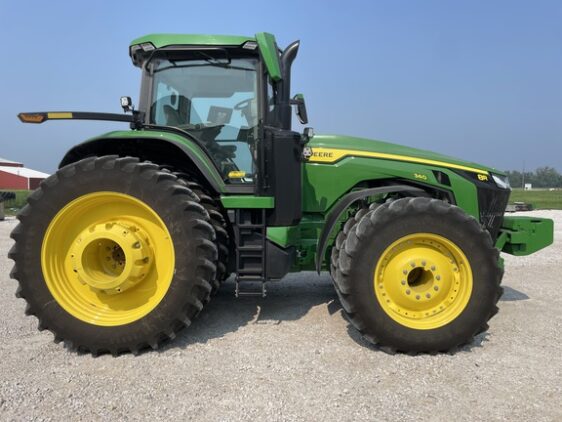 2024 John Deere 8R 340 - Image 3