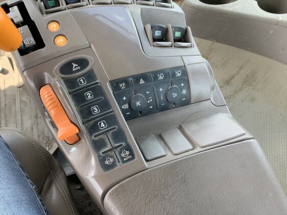 2020 John Deere 9620R - Image 20