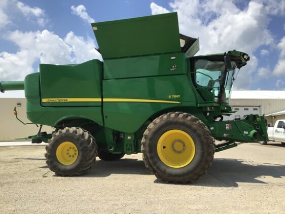 2022 John Deere S780
