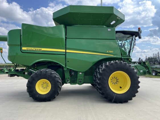2018 John Deere S780 - Image 13