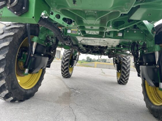 2019 John Deere R4038 - Image 16
