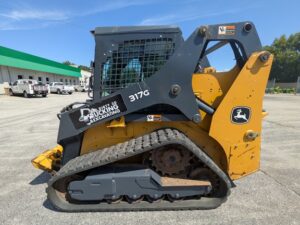 2019 John Deere 317G