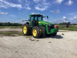 2022 John Deere 8R 410