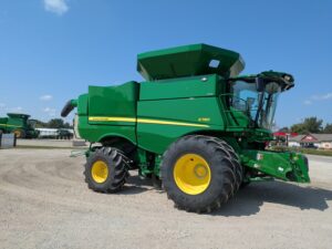 2024 John Deere S780