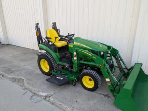 2020 John Deere 2025R