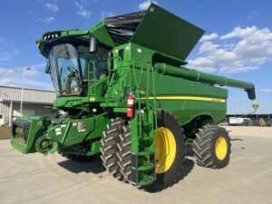 2021 John Deere S780