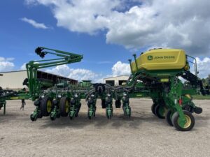 2023 John Deere 1775NT