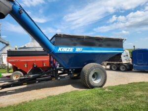 2020 Kinze 1051