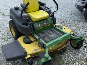 2012 John Deere Z665