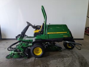 2017 John Deere 7400A