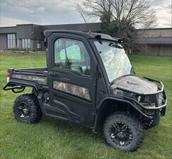 2022 John Deere XUV 835M