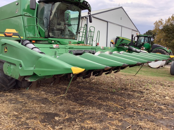 2022 John Deere C8R - Image 26