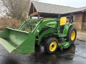 2004 John Deere 4310