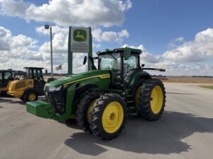 2023 John Deere 8R 370