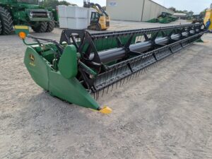 2011 John Deere 635F