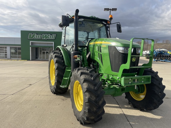 2022 John Deere 6135E Cab - Image 2